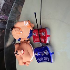 SHARPER IMAGE Remote Control RC Sumo King Wrestling with Controllers 2016